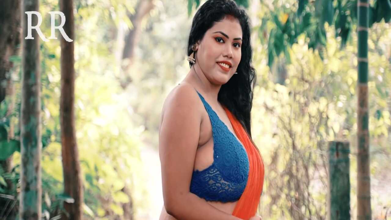 Barsha Banerjee Hot Side Boobs RR Hot Photoshoot Video